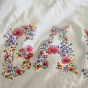 GAP White Floral Short Sleeve Tee